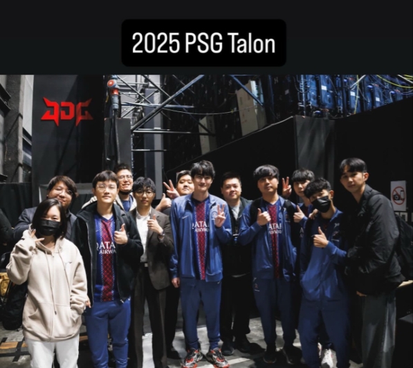 Karsa赛后发文:最大的遗憾是没赢下系列赛在赛后采访跟粉丝们打声招呼